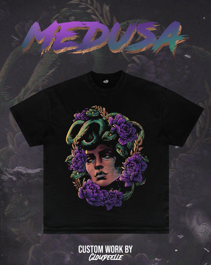 "Medusa" - Oversized Tee